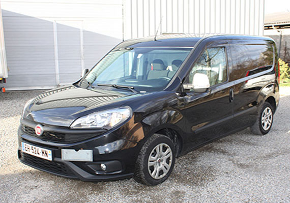 Fiat Doblo | Longueur 1.60m | Hauteur  1.21m | Largeur 1.23m entre passage de roues | 1.23m hors passage de roues